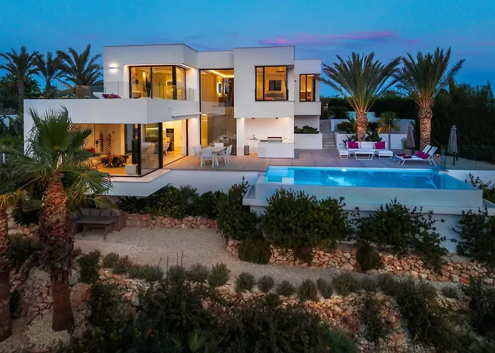 Villa Lunamar By Heidi Chalets