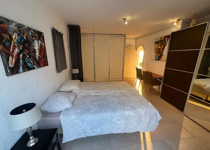 Large Villa, Great View With Private Swimming Pool